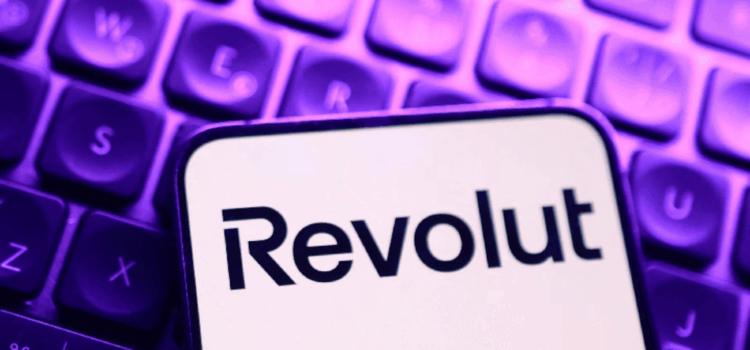 Revolut confirmă o breșă de securitate