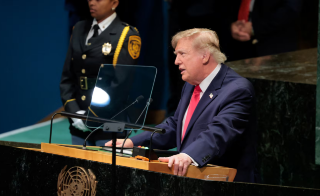 Trump schimbă „AI” în „SI”