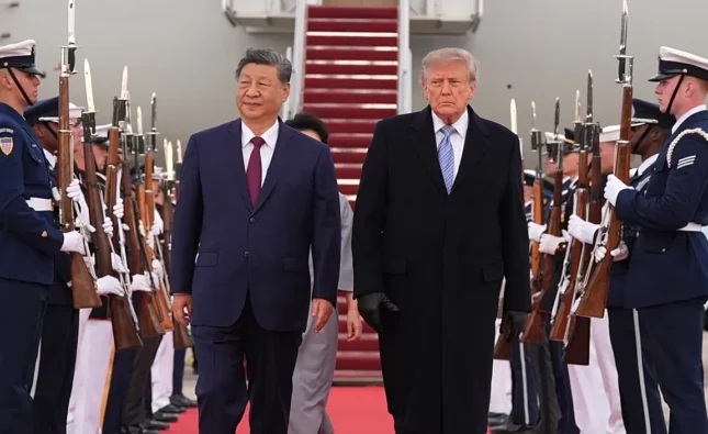 Trump neagă că a discutat cu Xi Jinping despre vânzarea de arme americane către China