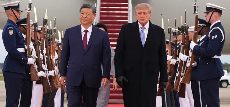 Trump neagă că a discutat cu Xi Jinping despre vânzarea de arme americane către China