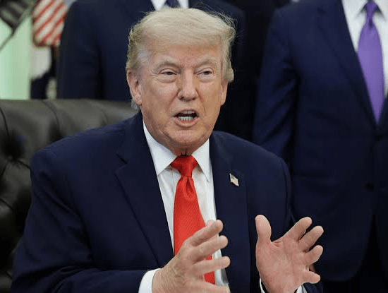 Trump spune că urmează exploatări „masive” de petrol, gaze și minerale în Groenlanda