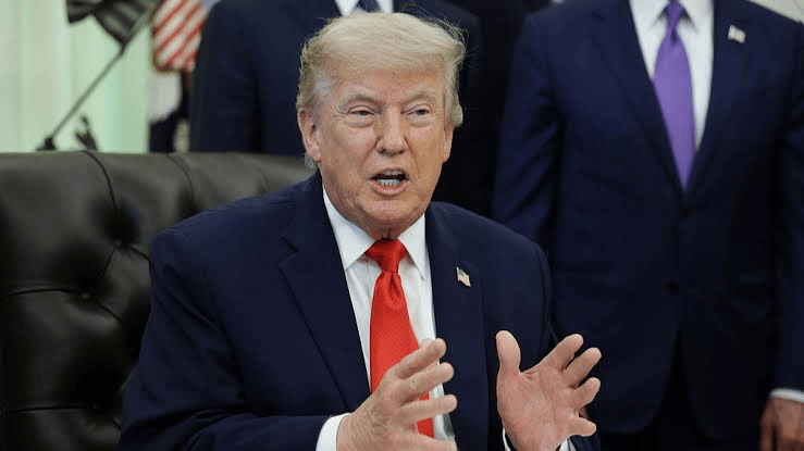 Trump spune că urmează exploatări „masive” de petrol, gaze și minerale în Groenlanda